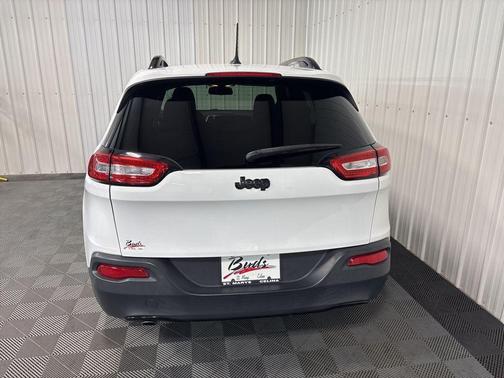 2016 Jeep Cherokee Altitude