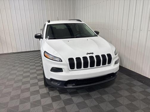 2016 Jeep Cherokee Altitude