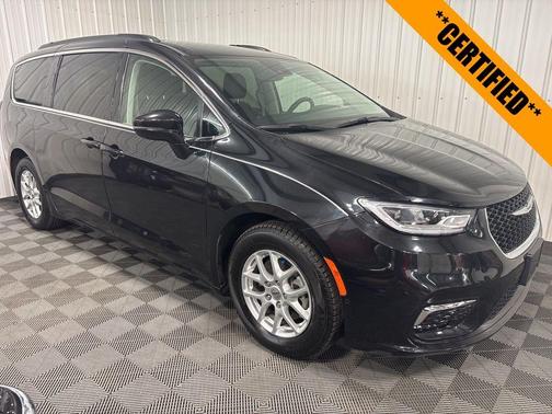 2022 Chrysler Pacifica Touring-L