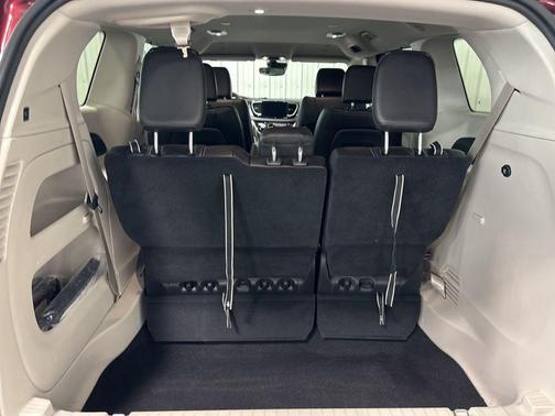 2023 Chrysler Pacifica Touring-L
