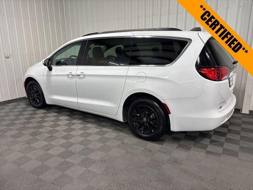 2021 Chrysler Voyager LXI