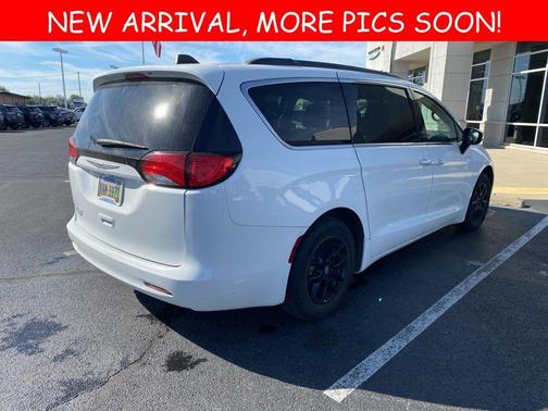 2021 Chrysler Voyager LXI