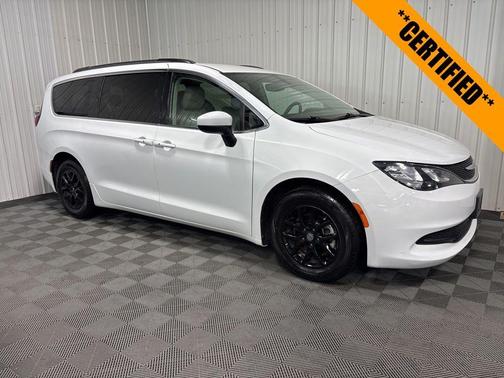 2021 Chrysler Voyager LXI