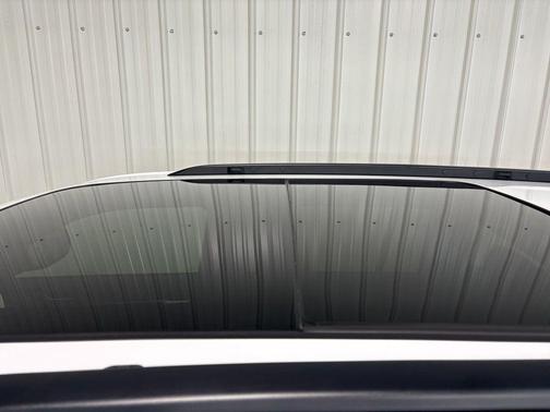 Bright White Clearcoat 2026 Jeep Grand Cherokee Limited