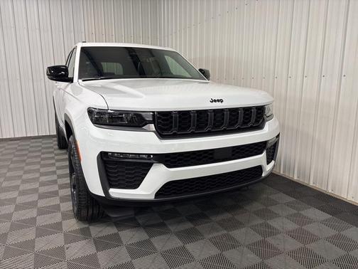 Bright White Clearcoat 2026 Jeep Grand Cherokee Limited