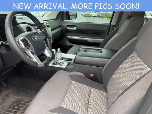 Midnight Black Metallic 2018 Toyota Tundra SR5