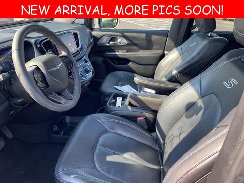 2022 Chrysler Pacifica Touring-L