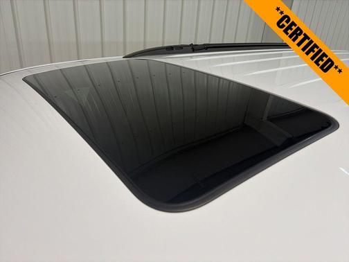 White Knuckle Clearcoat 2023 Dodge Durango R/T