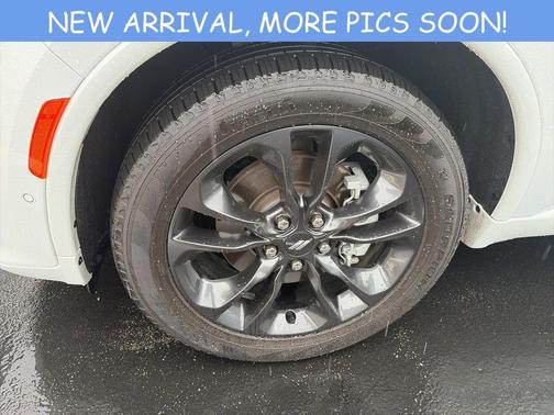 White Knuckle Clearcoat 2023 Dodge Durango R/T
