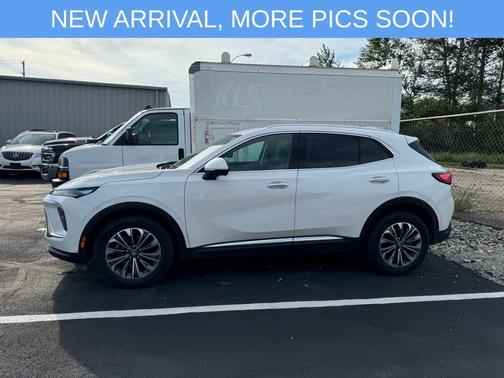 Summit White 2024 Buick Envision Preferred