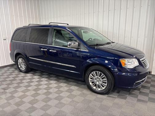 2015 Chrysler Town & Country Touring-L