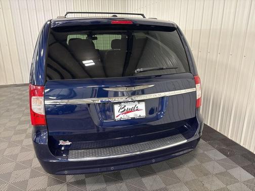 2015 Chrysler Town & Country Touring-L