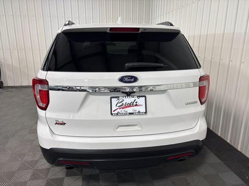 2017 Ford Explorer Base