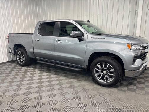 Sterling Gray Metallic 2024 Chevrolet Silverado 1500 LT