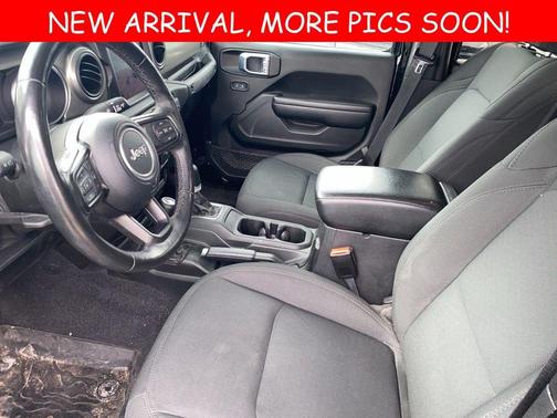 2021 Jeep Gladiator Sport