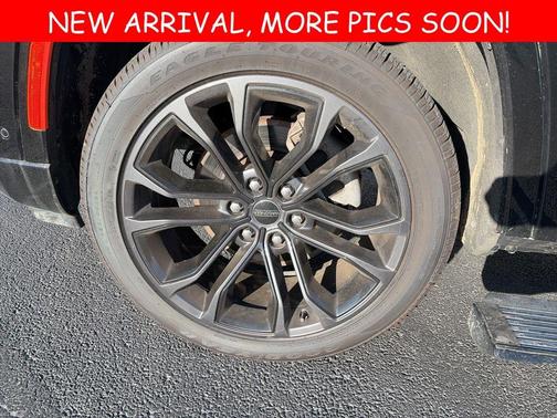 2022 Jeep Grand Wagoneer Series II