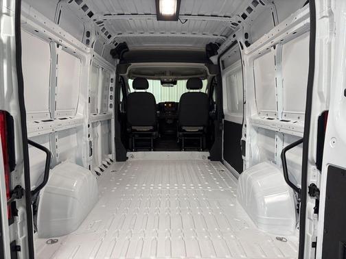 2026 RAM ProMaster 1500 Base