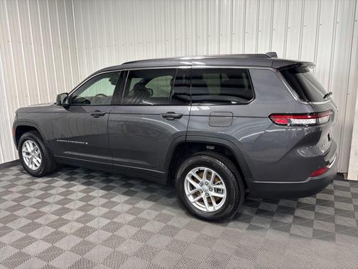 2022 Jeep Grand Cherokee L Laredo
