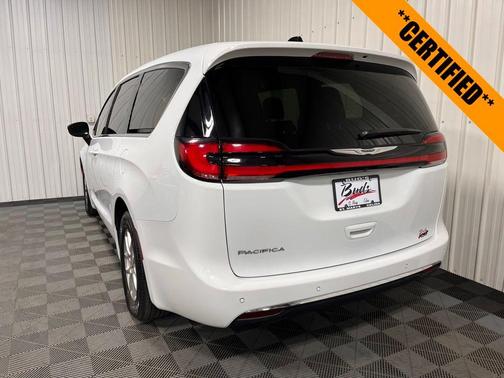 2024 Chrysler Pacifica Touring-L