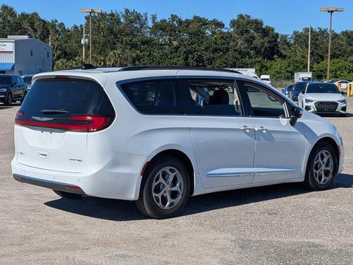 2023 Chrysler Pacifica Limited