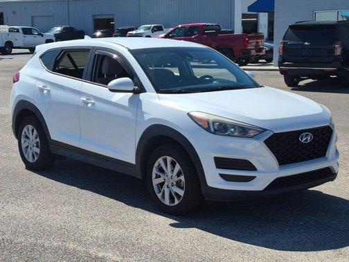 White Pearl 2019 Hyundai TUCSON SE
