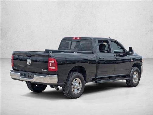Diamond Black Crystal Pearlcoat 2023 RAM 2500 Tradesman Crew Cab 4x4 6'4' Box