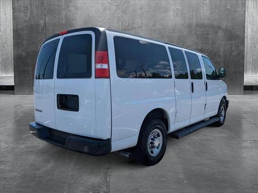 2019 Chevrolet Express 2500 LS