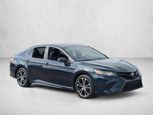 Galactic Aqua Mica 2018 Toyota Camry SE