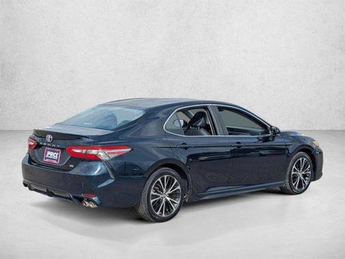 Galactic Aqua Mica 2018 Toyota Camry SE