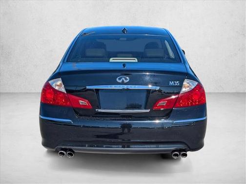 2010 INFINITI M35 Base