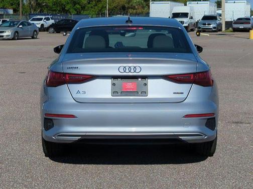 Florett Silver Metallic 2022 Audi A3 Premium