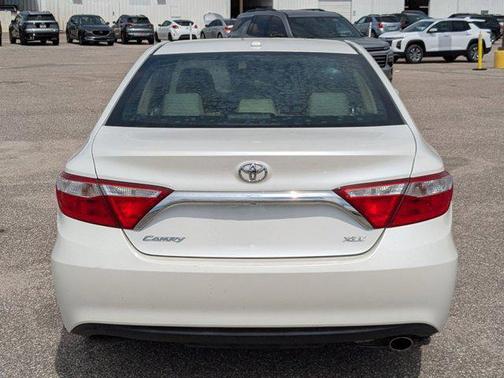 2016 Toyota Camry XLE