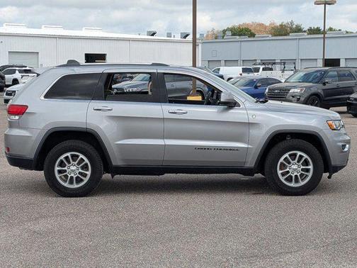 2020 Jeep Grand Cherokee Laredo