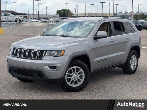 2020 Jeep Grand Cherokee Laredo