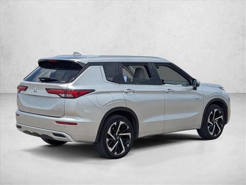 Silver/Gray 2023 Mitsubishi Outlander PHEV SEL