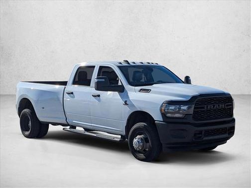 2024 RAM 3500 Tradesman Crew Cab 4x4 8' Box