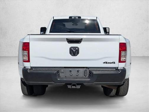 2024 RAM 3500 Tradesman Crew Cab 4x4 8' Box