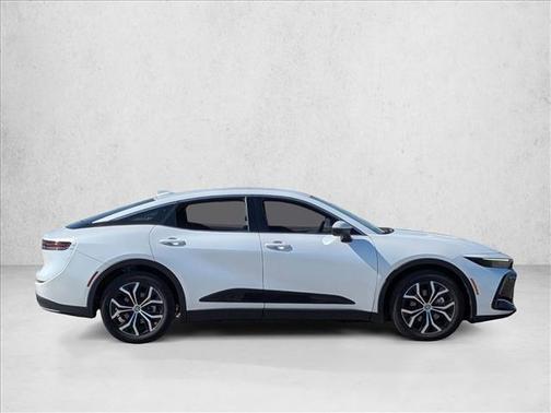 2024 Toyota Crown XLE