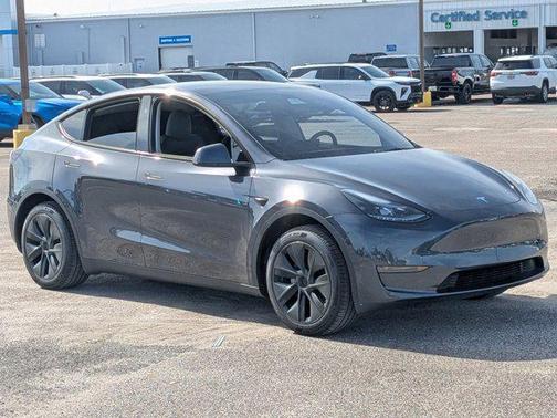 2025 Tesla Model Y Long Range Dual Motor Rear-Wheel Drive