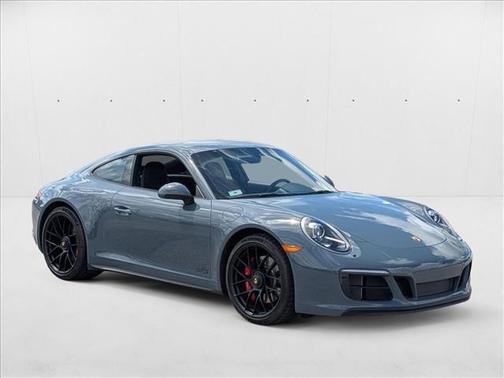 2017 Porsche 911 Carrera GTS