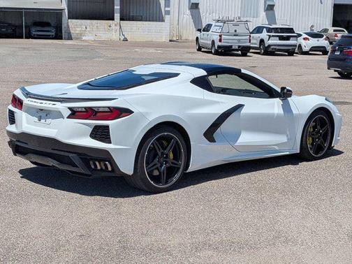 Arctic White 2023 Chevrolet Corvette Stingray w/1LT