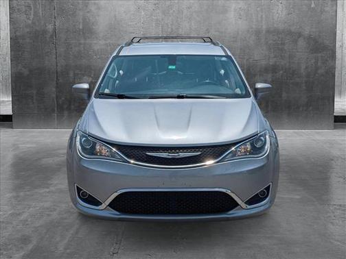 2018 Chrysler Pacifica Touring-L