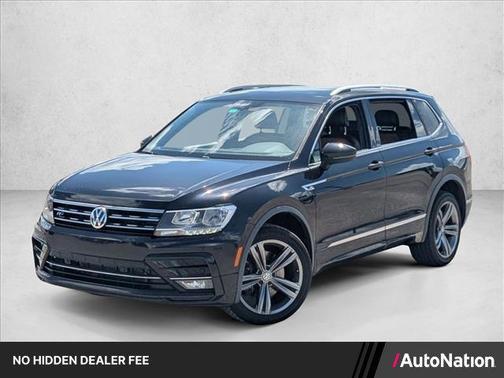 Deep Black Pearl Metallic 2018 Volkswagen Tiguan 2.0T SEL