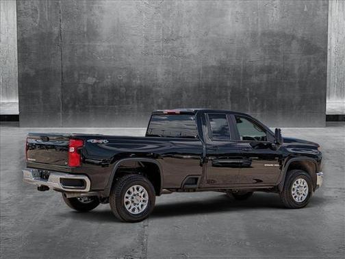 2025 Chevrolet Silverado 3500 LT
