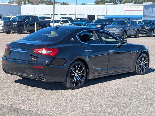 2014 Maserati Ghibli Base