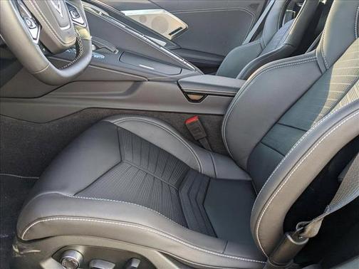 2025 Chevrolet Corvette Stingray w/2LT