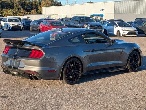 2022 Ford Shelby GT500 Base
