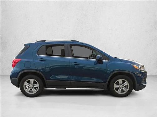 Pacific Blue Metallic 2020 Chevrolet Trax LT