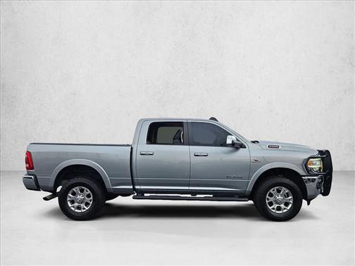 2020 RAM 2500 Laramie Crew Cab 4x4 6'4' Box