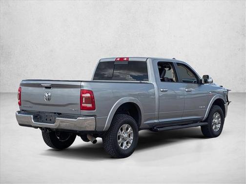 2020 RAM 2500 Laramie Crew Cab 4x4 6'4' Box